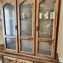 China Cabinet Hutch