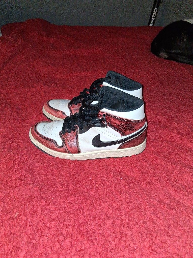 Jordan 1 Mid Wear Away Chicago