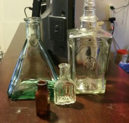 Vintage bottles, ,,2 / Liter and 2 small,,all 4 for $8 OBO