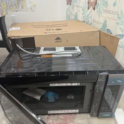 Microwave Oven 2 Square Feet 