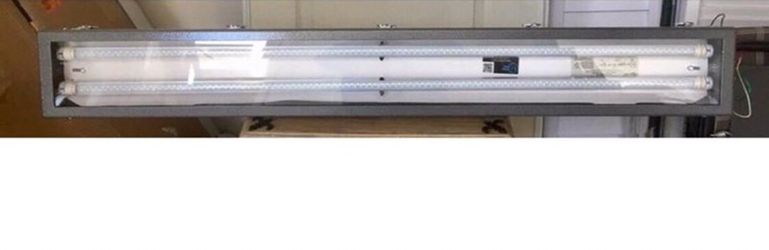 Larson 4' Integrated Lamp Offshore Rig Light HAL-48-2L-ITG-LED-BMSW - New!