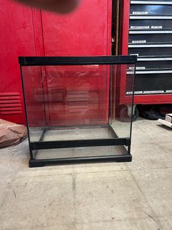 Front opening terrarium/tank
