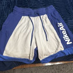 Nike Shorts M-L