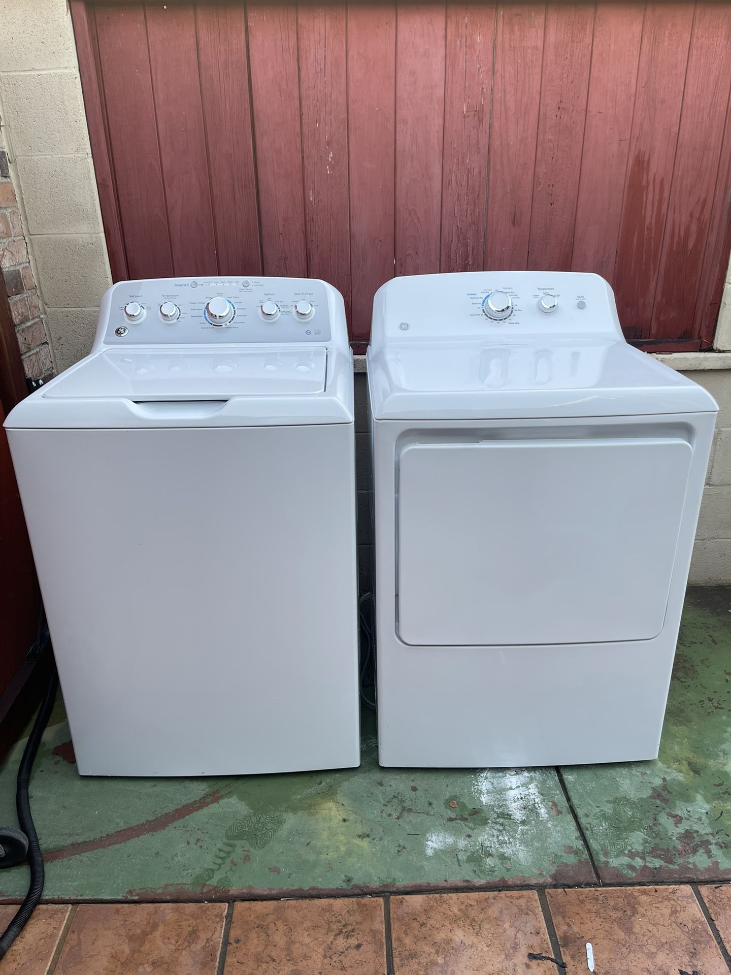GE Large Capacity Washer And Electric Dryer