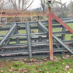  Livestock, Farm, Drive Way, Gates . 
