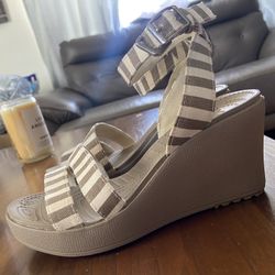 Crocs Leigh II Ankle Strap Wedge Women’s Sandals Striped 