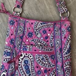 VERA BRADLEY BOYSENBERRY CROSSBODY PURSE SHOULDER BAG PURPLE BLUE & WHITE PAISLEY RETIRED NICE GIFT!