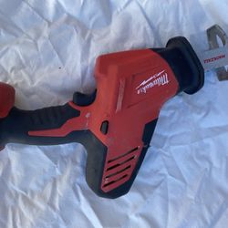 Milwaukee 18 V Hacksaw