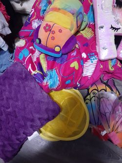 Twin bedroom set and curtains