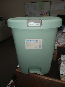 Trash can