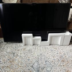 Samsung 58” + Wall Mount + Soundbar