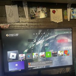Monitor And Keyboard Comes Wit A Free Mouse Pad