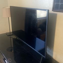 40 Inch 4k UHD Flat Screen