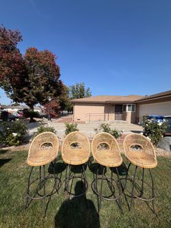 75$$ FREE DELIVERY Set of 4 Rattan Bar Stools with Metal Legs