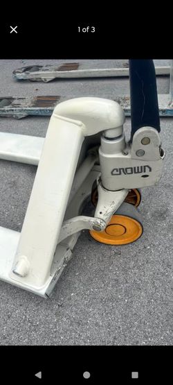 Palletjacks lots available $199-299