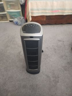 Lasco ceramic heater with remote