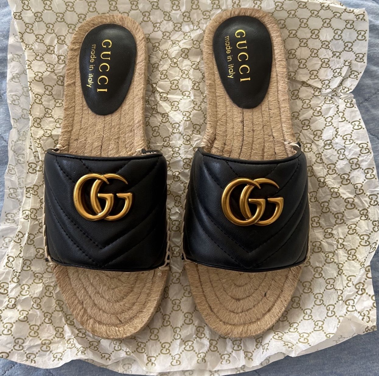 Size 37 NEW BLACK SANDALS