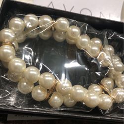 Avon Regal Empire Stretch Braclet 