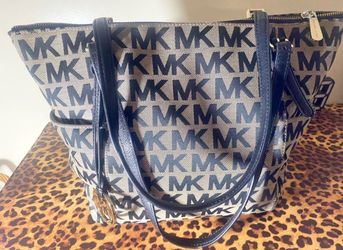 Michael Kors MK shoulder bag