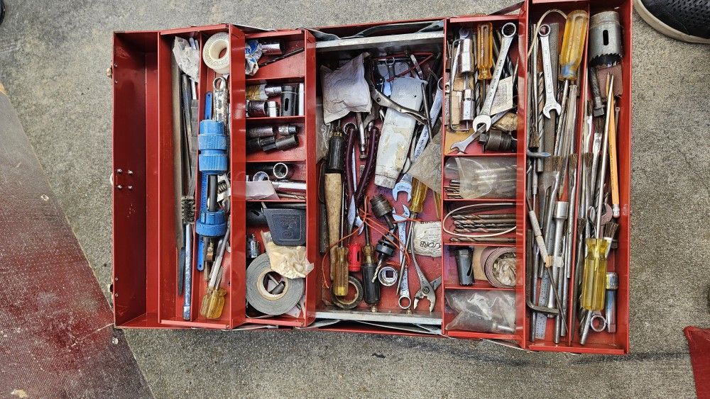Large toolbox full of tools Vice Grip Snap-on