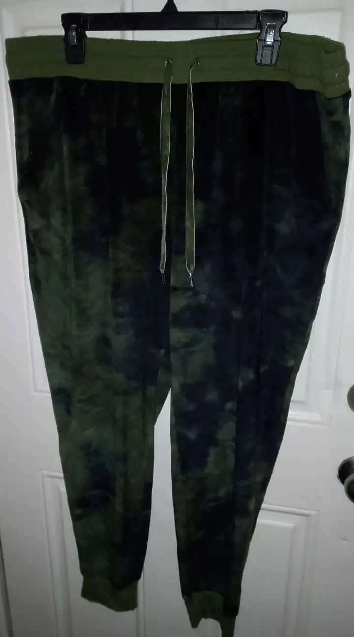 FIRM IN MERCED‼️WOMENS SIZE 2XXXL (22)