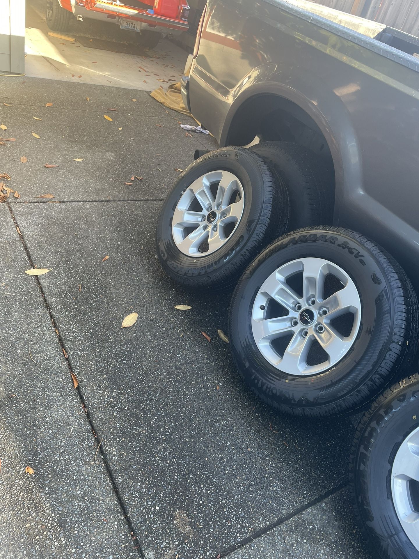 6x139.7 Fit chevy Gmc 6 Lug 18 Inch New Tires