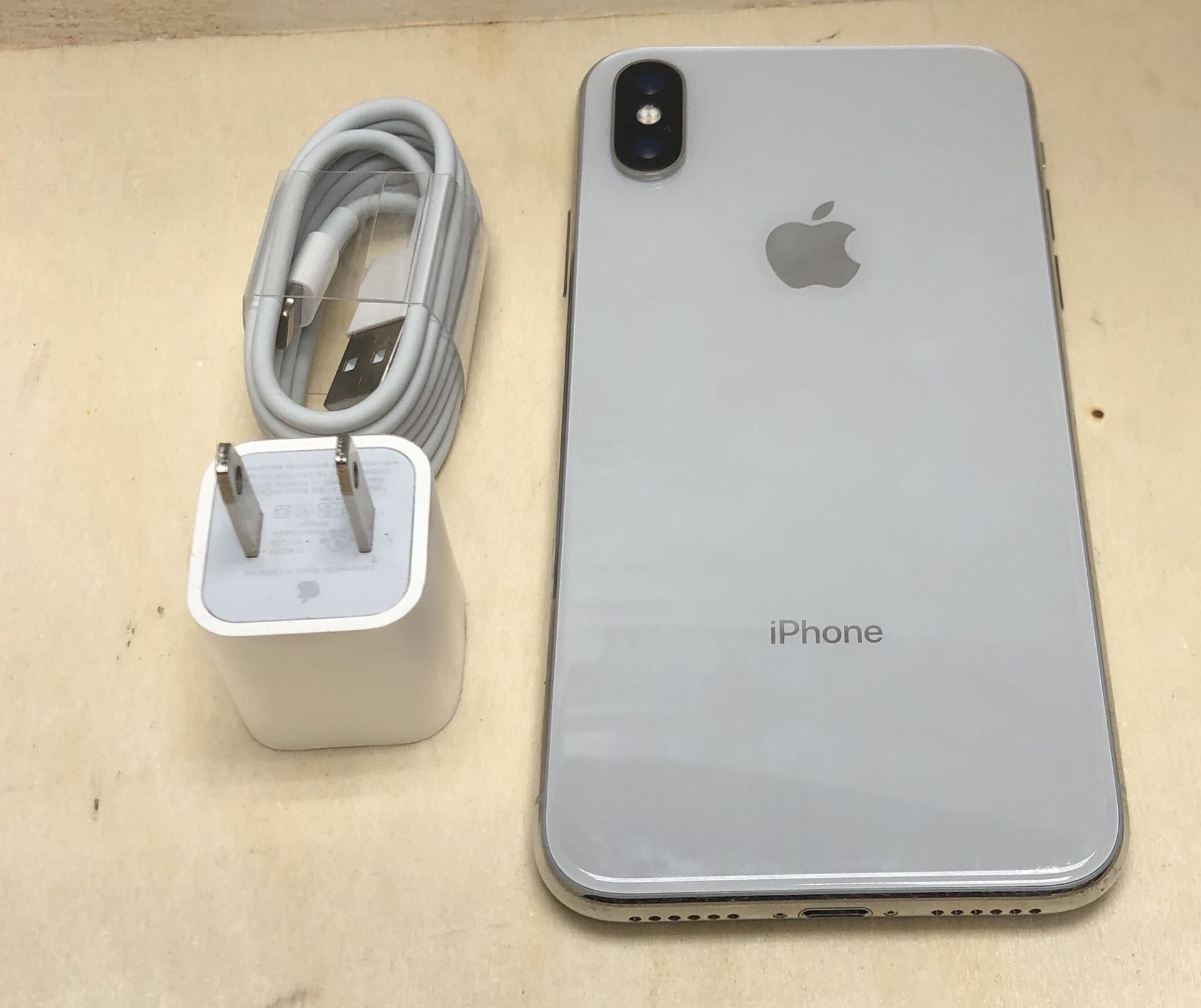 iPhone X 256GB Factory Unlocked Silver