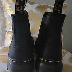 DOC MARTENS 