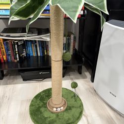 33’’ Catch Scratching Tree Brand New