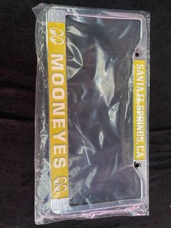 Moon eyes license plate