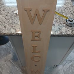 WELCOME SIGN WITH INTERCHANGEABLE ICONS