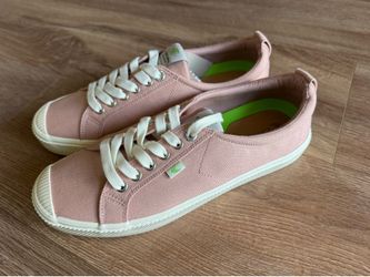 NEW Cariuma OCA Low Rose Canvas Sneakers Pink Women’s 10 Men’s 8.5 Shoes w/ Box