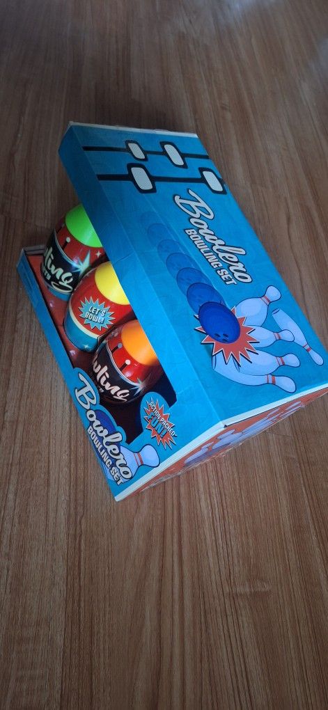 New!! Plastic Bowling Game Set with 6 Pins & 2 Balls, Multicolor Bowling Set for Indoor & Outdoor Play