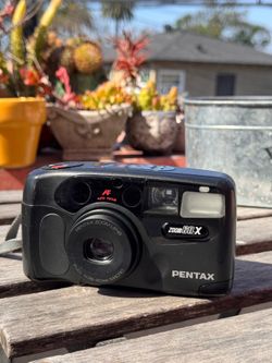 Vintage Pentax Zoom 60X - 35mm film camera