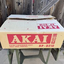Vintage Akai AP-D210 Turntable Record Player 
