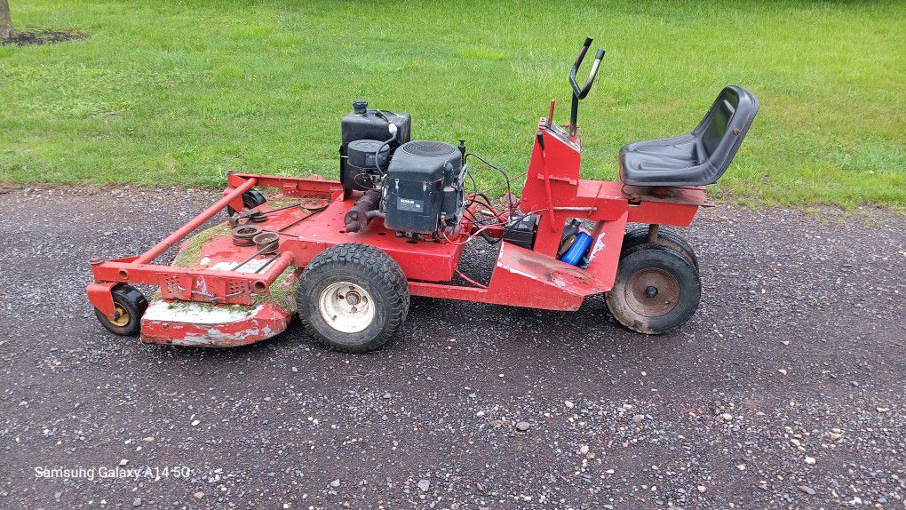 Gravely Lawn Tractor