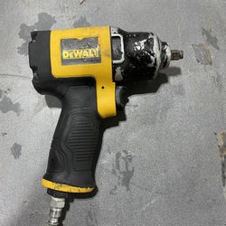 DEWALT Air Impact Wrench with Hog Ring, Square Drive, 3/8-Inch (DWMT70775)