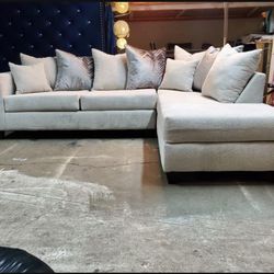 Beautiful Grey Sectional On Sale Only $619 ☑️