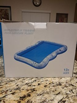 Inflatable TANNING POOL! NEW IN BOX!