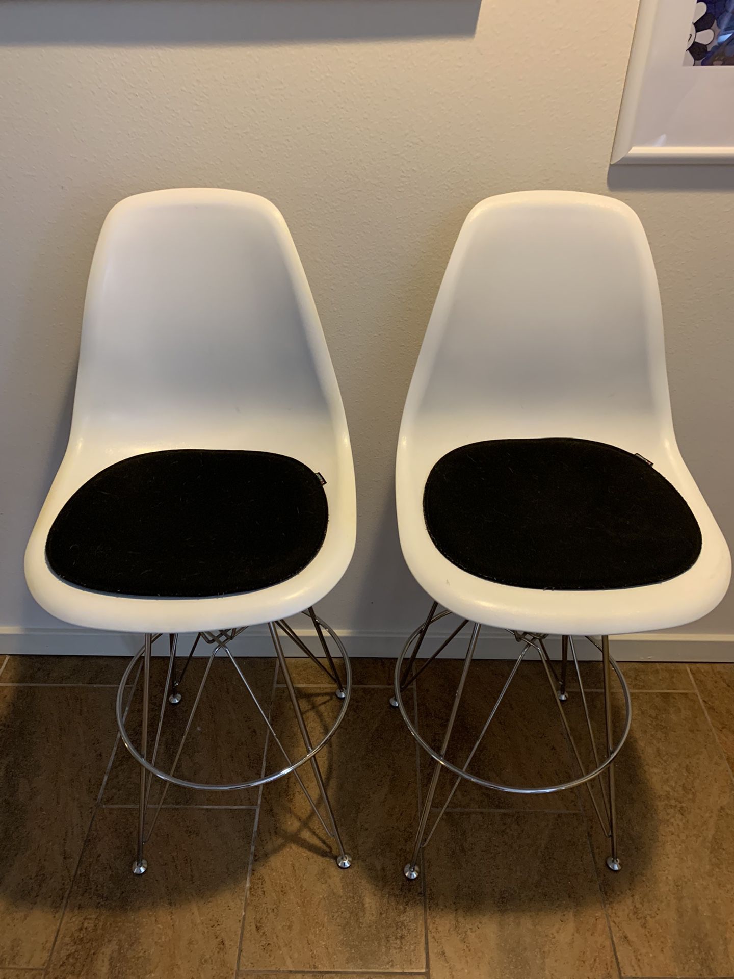 Set of 2 Mid Century Modern Eames Style Bar Stool Chairs Black and White