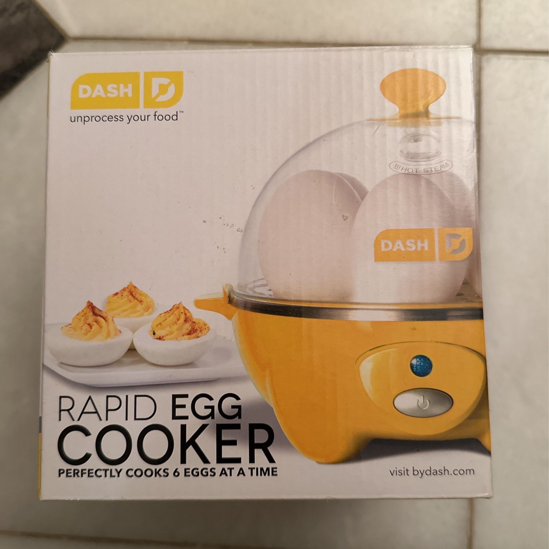 Dash Rapid Egg Cooker (6 Eggs)