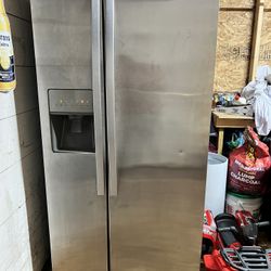 Whirlpool Refrigerator 