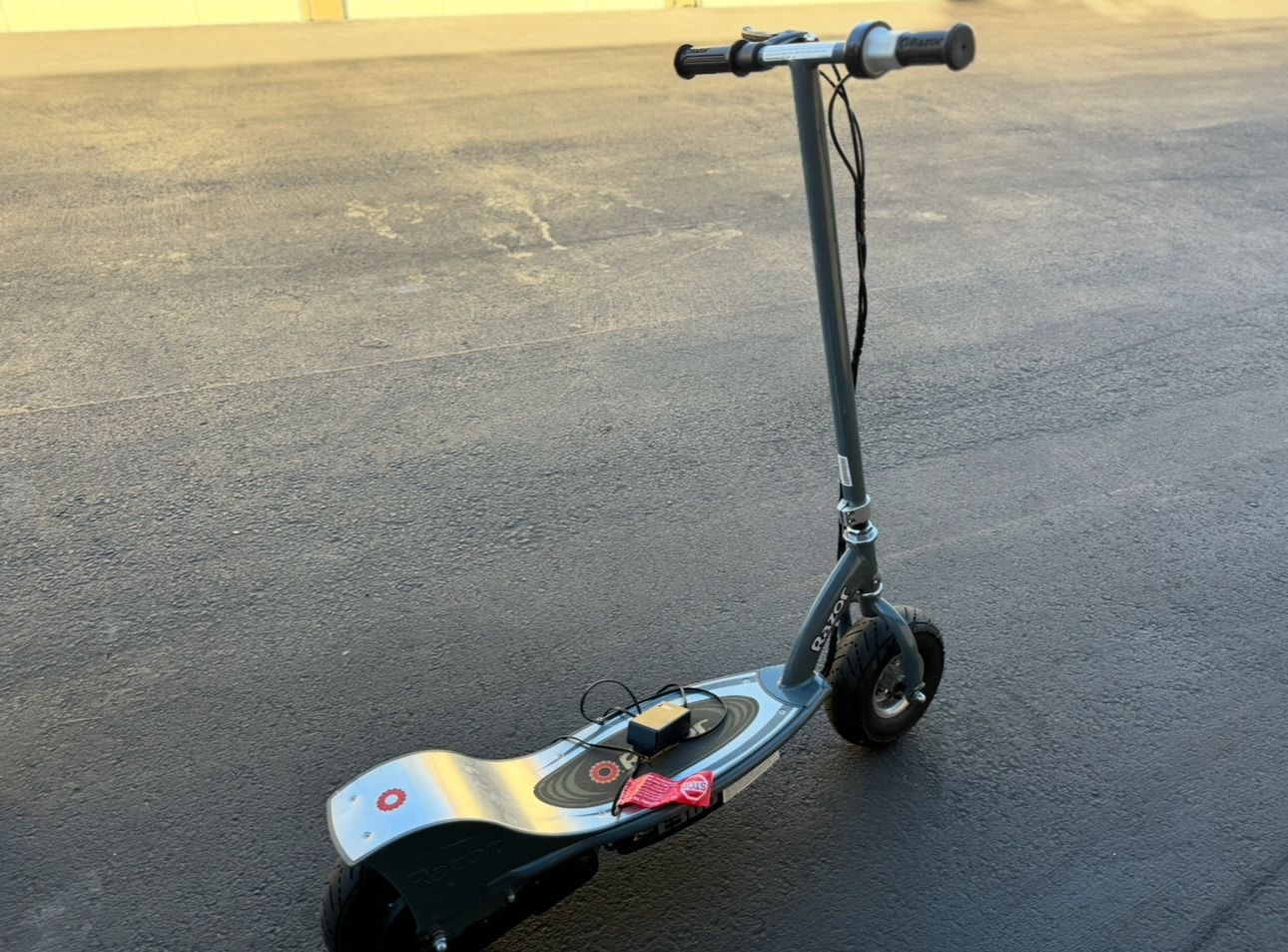 Electric Scooter Razor 전기 스쿠터 Patinete eléctrico 电动滑板车 สกู๊ตเตอร์ไฟฟ้า
