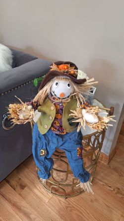 BOY SCARECROW $10