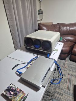Sony Crt projector vph1040q perfect for old school retro media/gaming