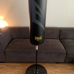 Everlast Freestanding Strike Bag