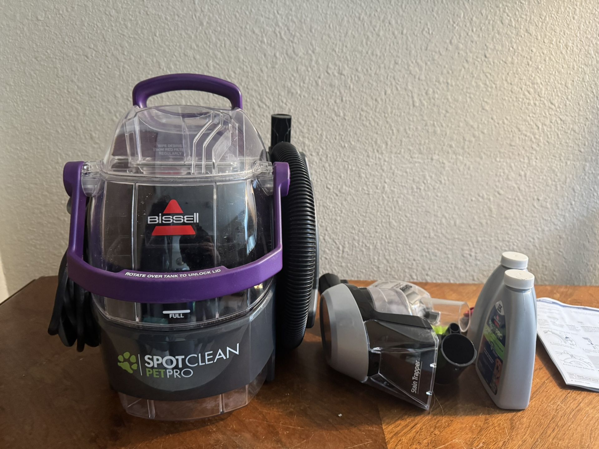 Bissell pro portable carpet and upholstery cleaner