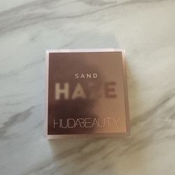 Huda Beauty Sand Haze Obsessions Palette