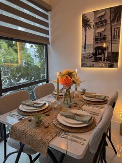 Modern Dining Table + 4 Chairs – Like New – Only 1 Month Old