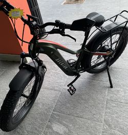 Aventon Aventure Deluxe Electric Bike, 2x Batteries 